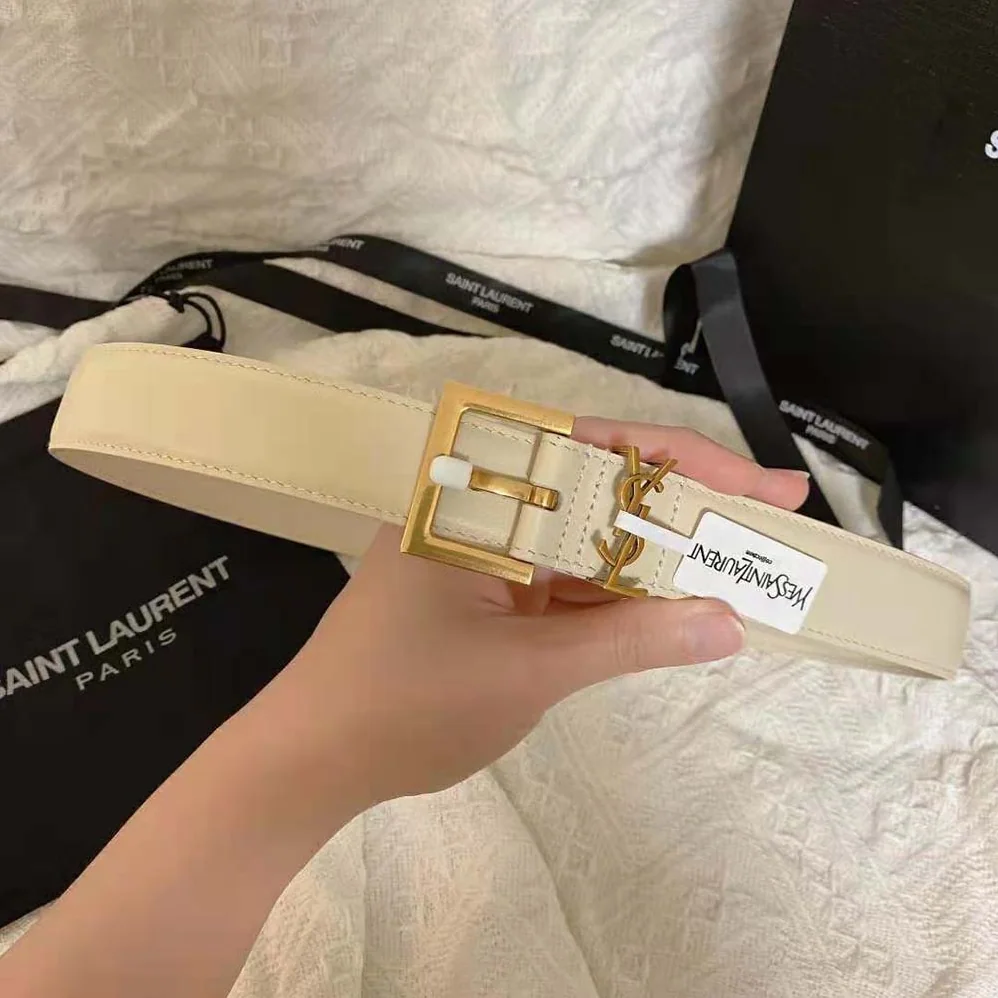 Saint Laurent YSL Cassandre Thin Belt with Square Buckle in Lacquered Leather for Women in Beige Saint Laurent YSL Cassandre Thin Belt with Square Buckle in Lacquered Leather for Women in Beige