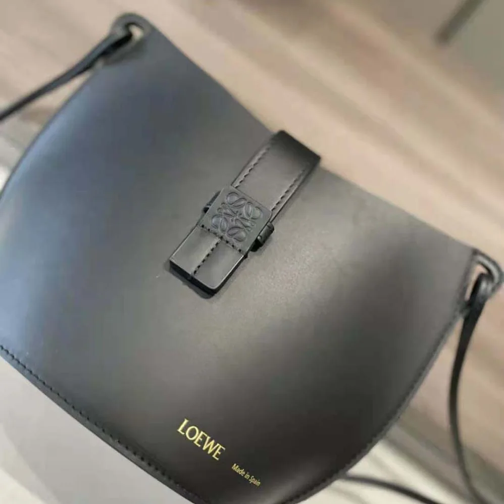Loewe Moulded Bucket Bag in Calfskin for Women in Black