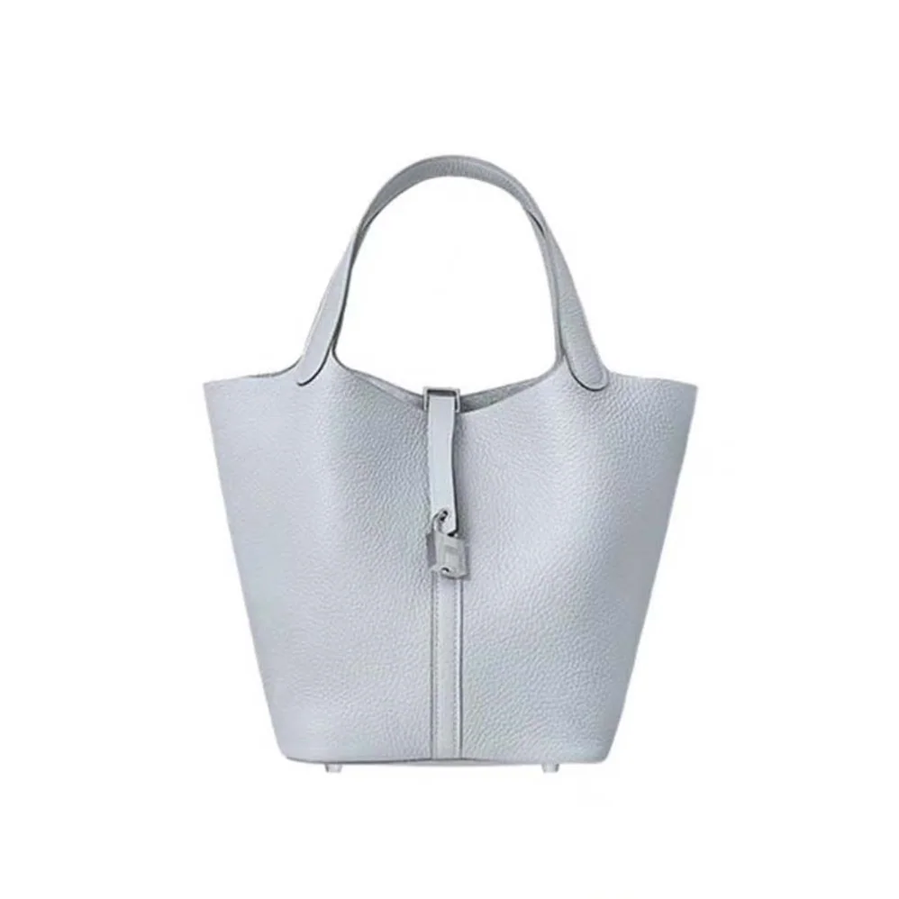 Hermes Picotin Lock 22cm in Clémence leather for Women in Blue Hermes Picotin Lock 22cm in Clémence leather for Women in Blue