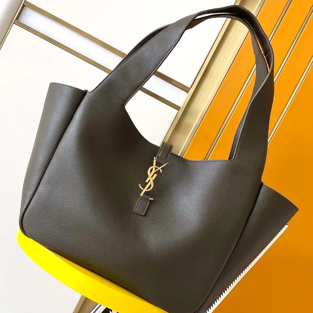 Saint Laurent YSL Le 5 à 7 Bea in Grained Leather for Women in Dark Green
