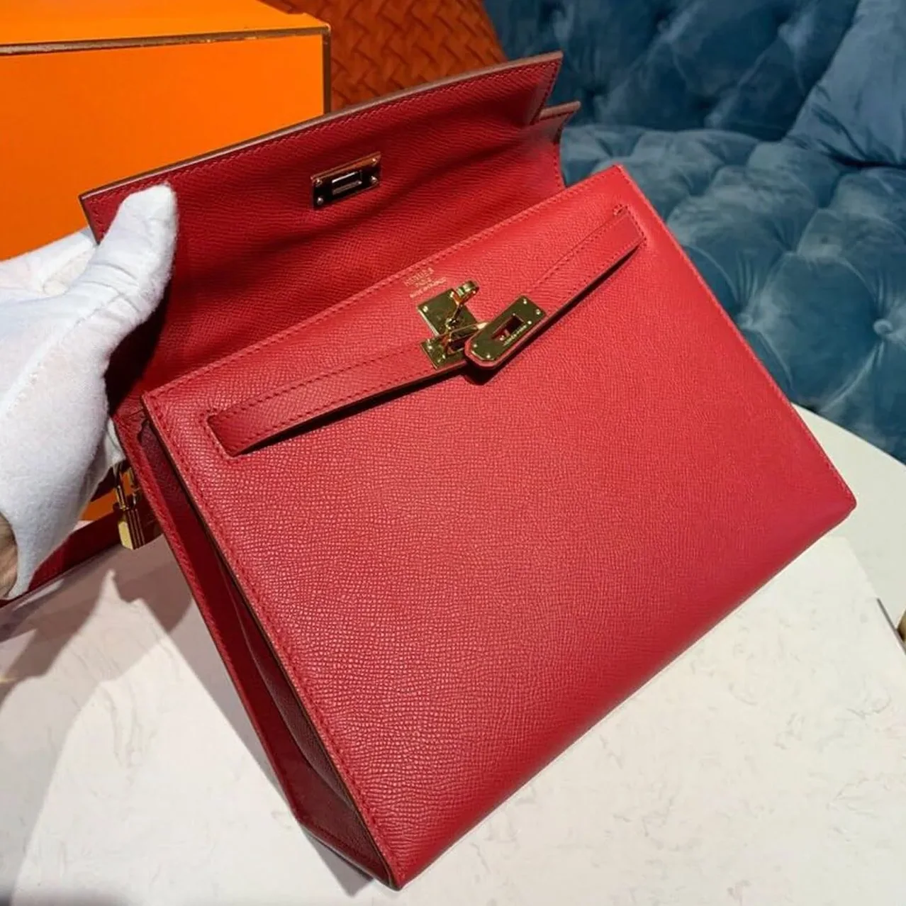 Hermes Kelly Tomate Gold Toned Hardware / Hermes Kelly Tomate Gold Toned Hardware /