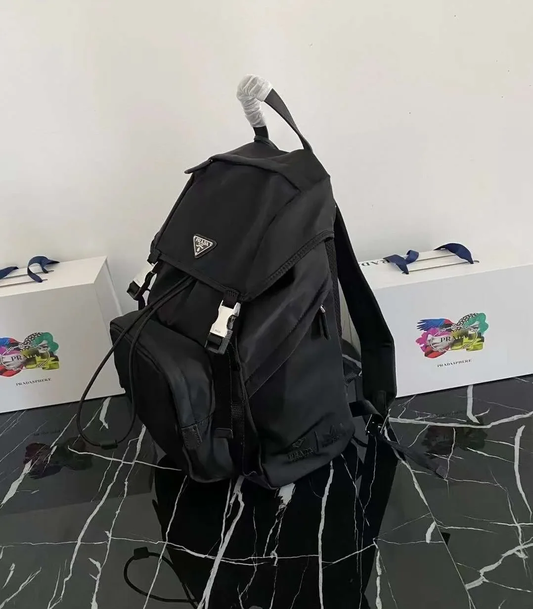 Prada Re-Nylon And Saffiano Backpack Black / 2VZ135_2DMG_F0002_V_HOL Prada Re-Nylon And Saffiano Backpack Black / 2VZ135_2DMG_F0002_V_HOL