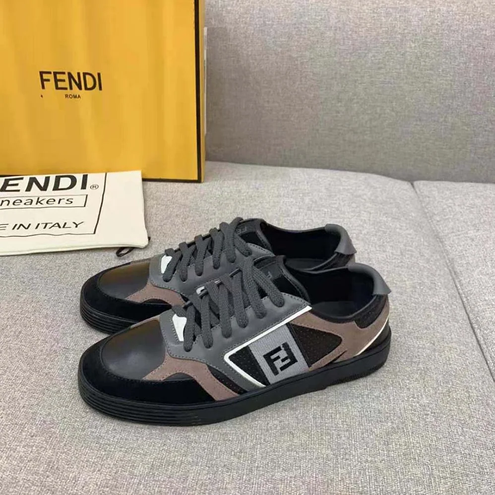 Fendi Step Black Leather Low for Men in tops Fendi Step Black Leather Low for Men in tops