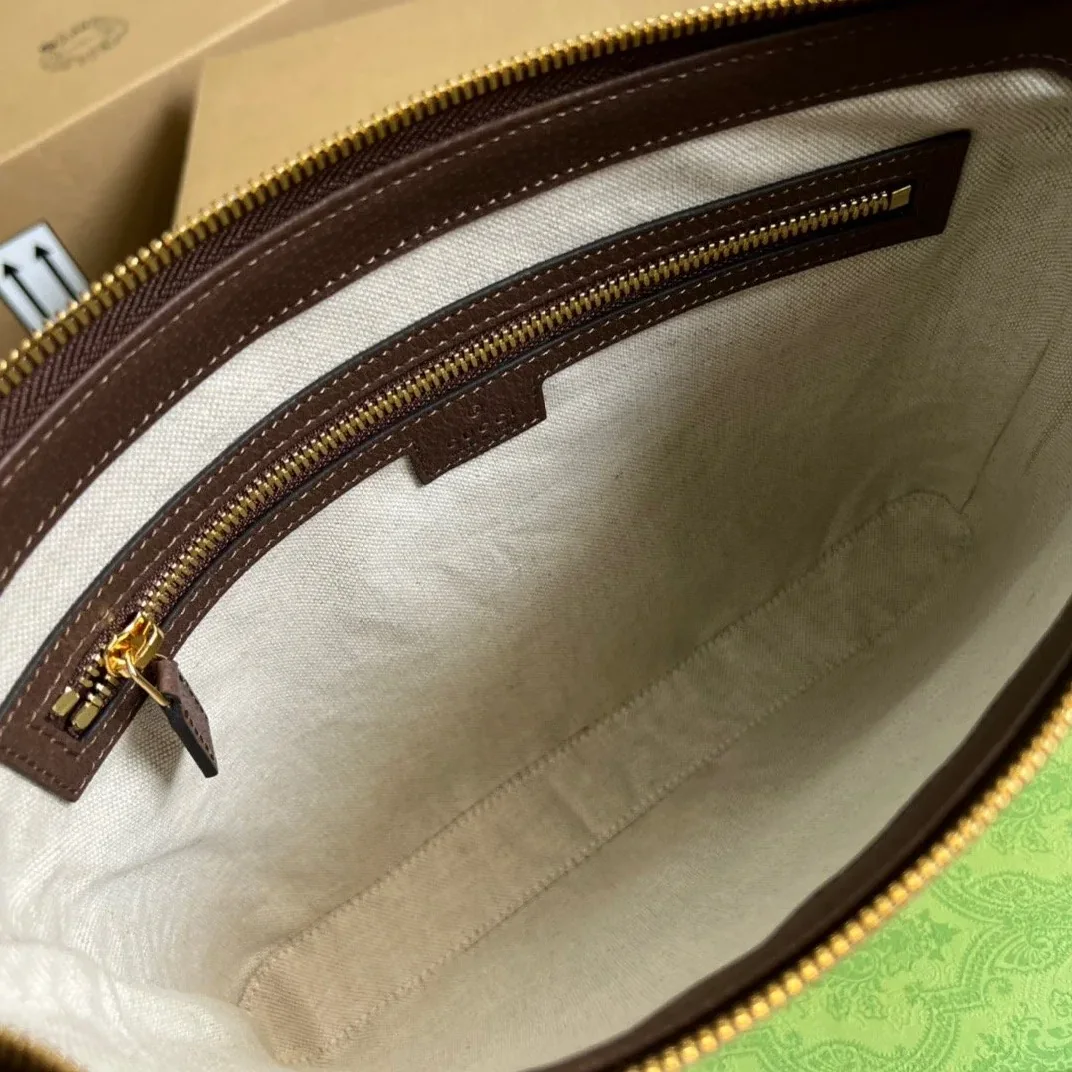 Gucci Jumbo GG Messenger Bag Camel And Ebony Jumbo GG Canvas / Gucci Jumbo GG Messenger Bag Camel And Ebony Jumbo GG Canvas /