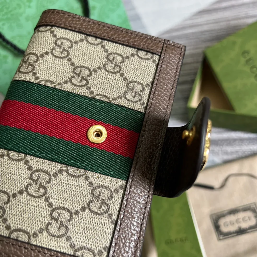 Gucci Ophidia GG Passport Case Supreme Canvas Beige /