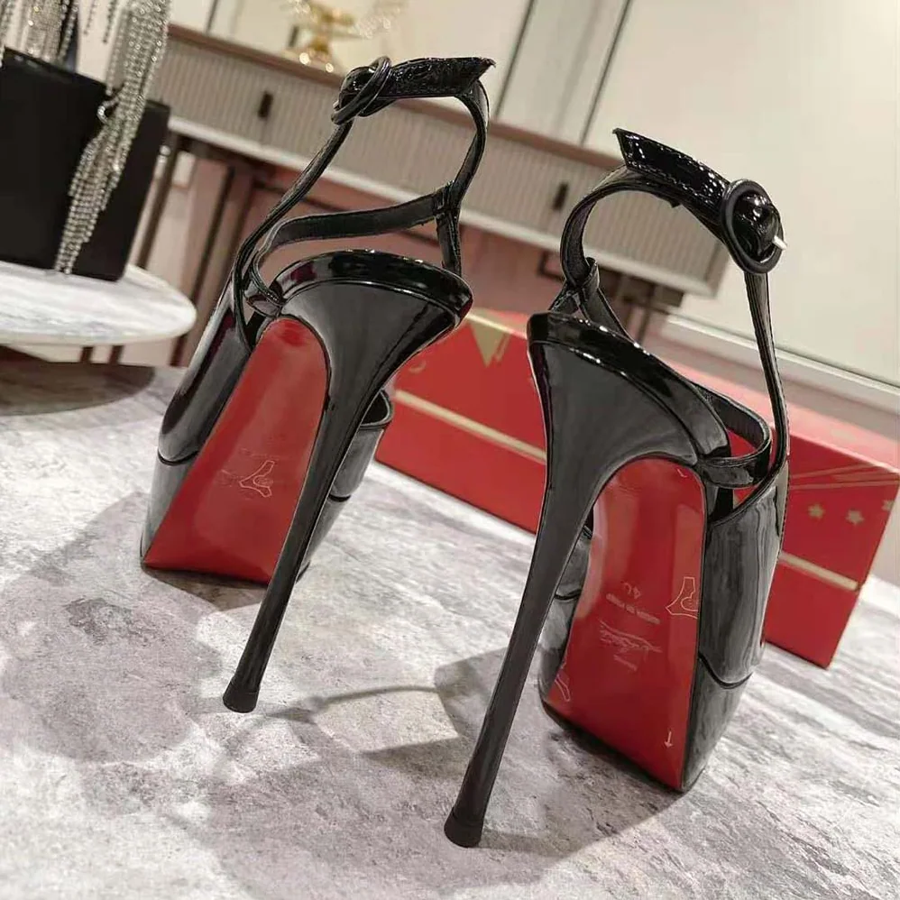 Christian Louboutin So Jenlove Alta 150 mm Heel Height for Women in Black Christian Louboutin So Jenlove Alta 150 mm Heel Height for Women in Black