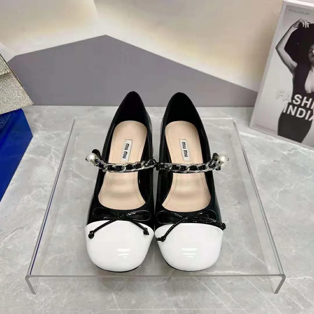 Miu Miu Naplak Pumps in 35 mm Heel Height for Women in Black Miu Miu Naplak Pumps in 35 mm Heel Height for Women in Black