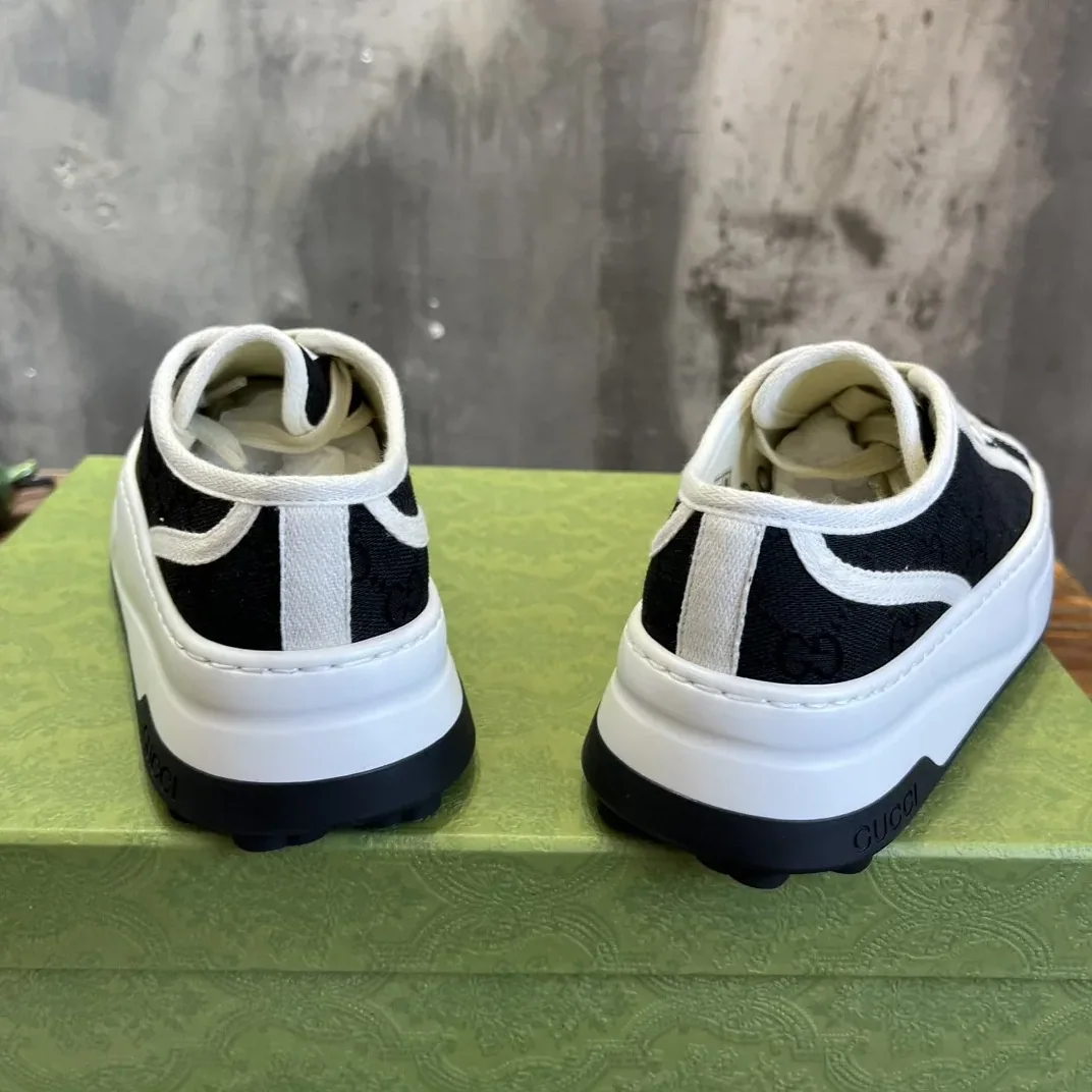 Gucci Low in Cut Sneaker Black Gucci Low in Cut Sneaker Black