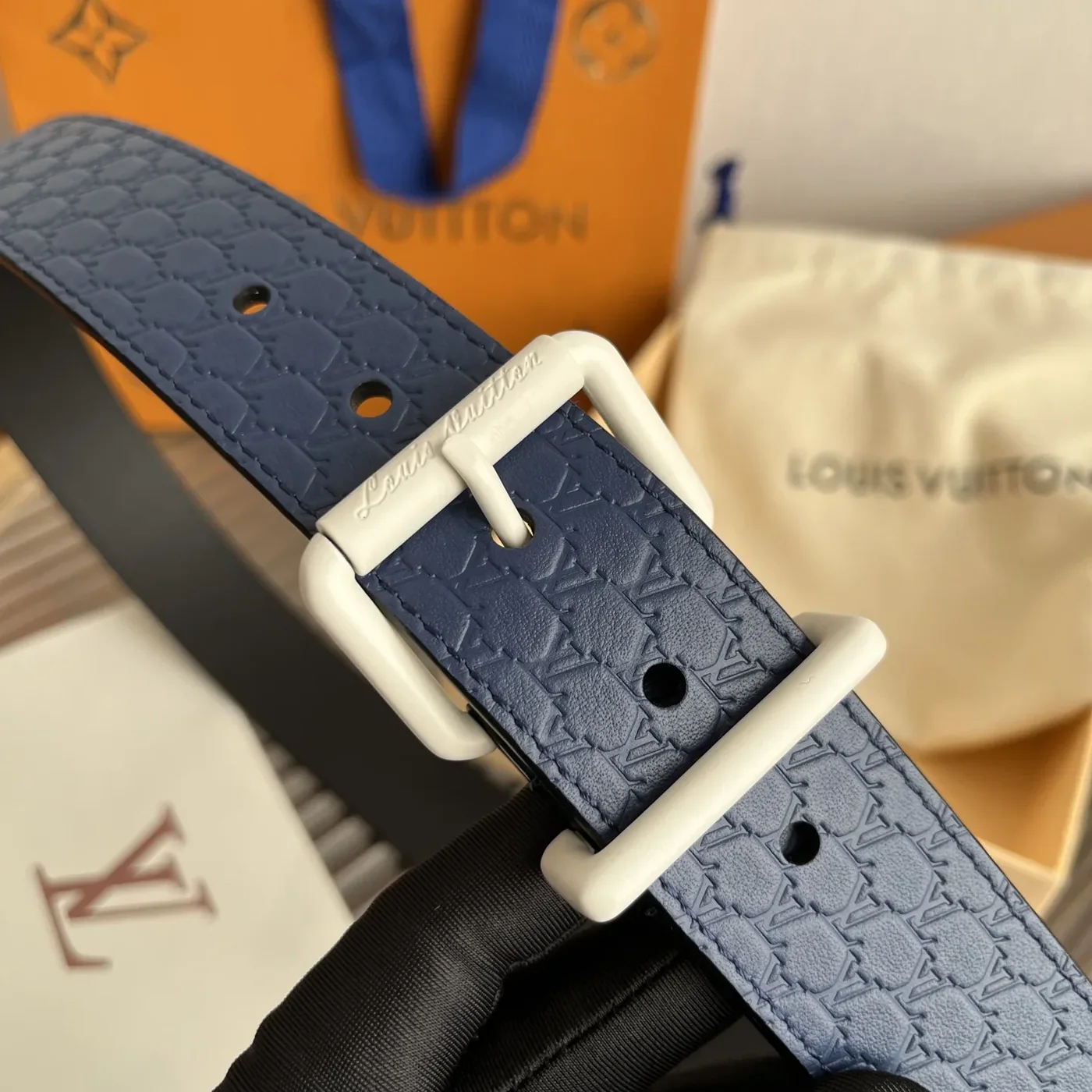 Louis Vuitton LV Initiales Embossed Belt Navy Blue With Matte White Buckle Louis Vuitton LV Initiales Embossed Belt Navy Blue With Matte White Buckle
