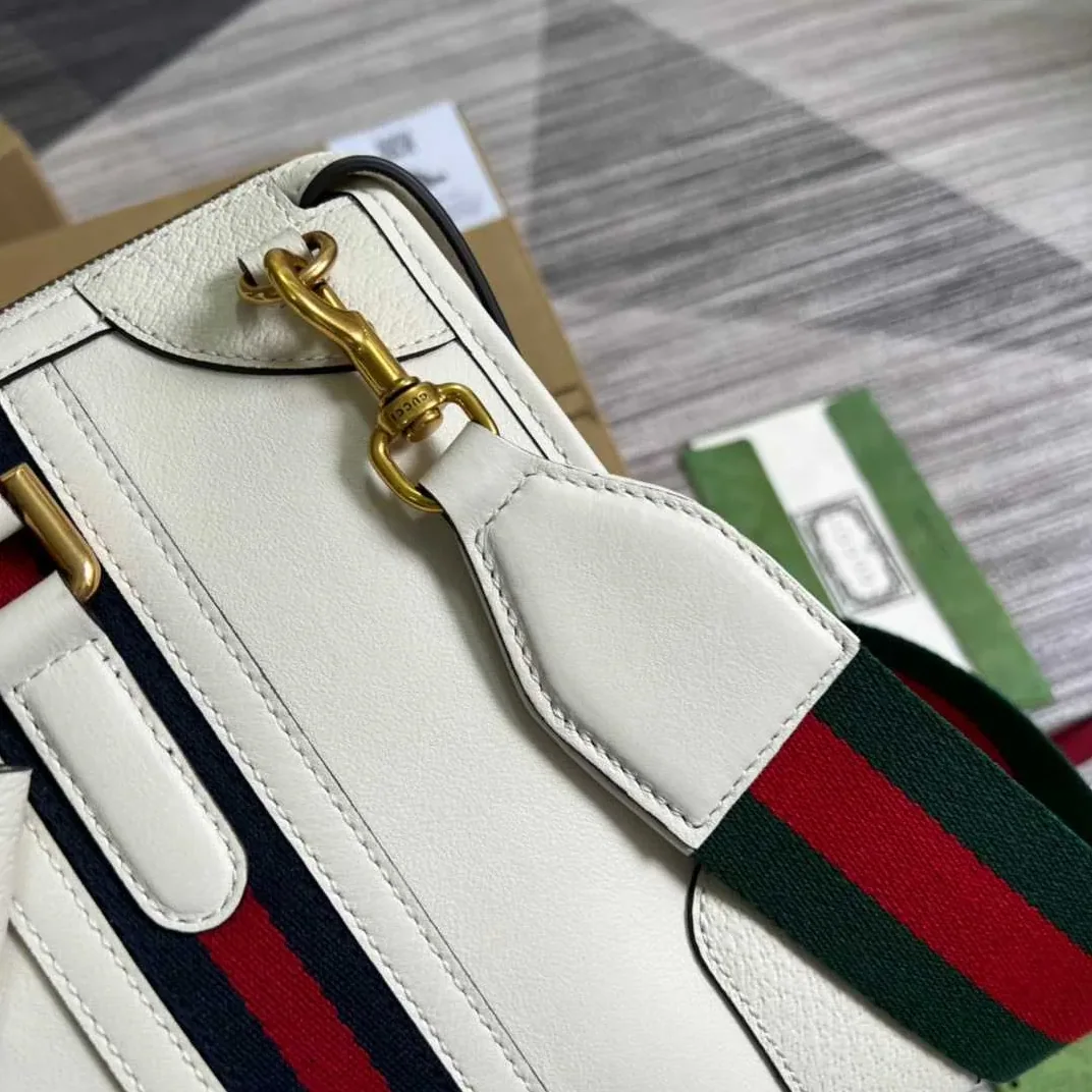 Gucci Double G-Detailed Smooth Medium Handbag White /