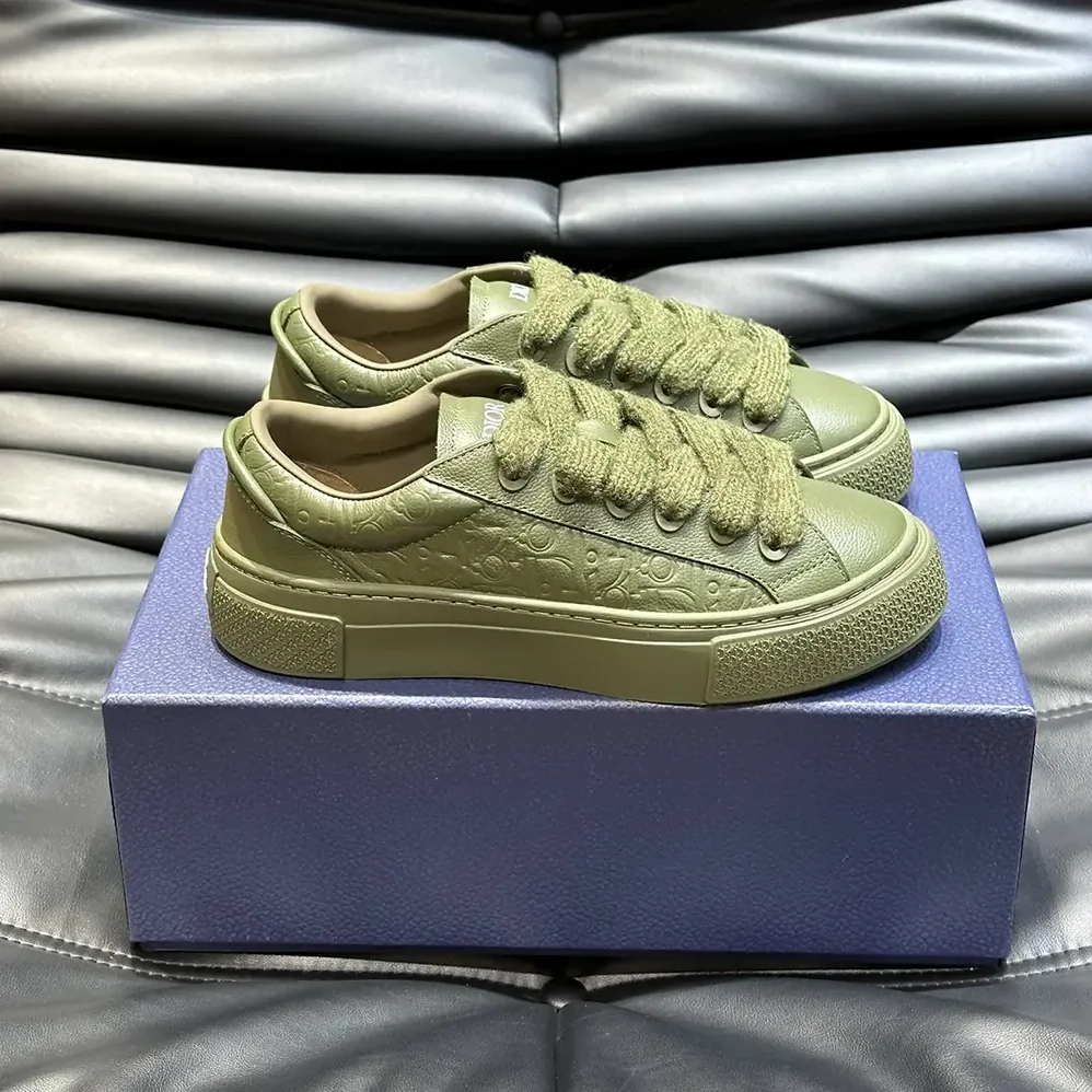 Dior B33 Sneaker Khaki Grained Calfskin and Khaki Dior Gravity Leather for Men Dior B33 Sneaker Khaki Grained Calfskin and Khaki Dior Gravity Leather for Men