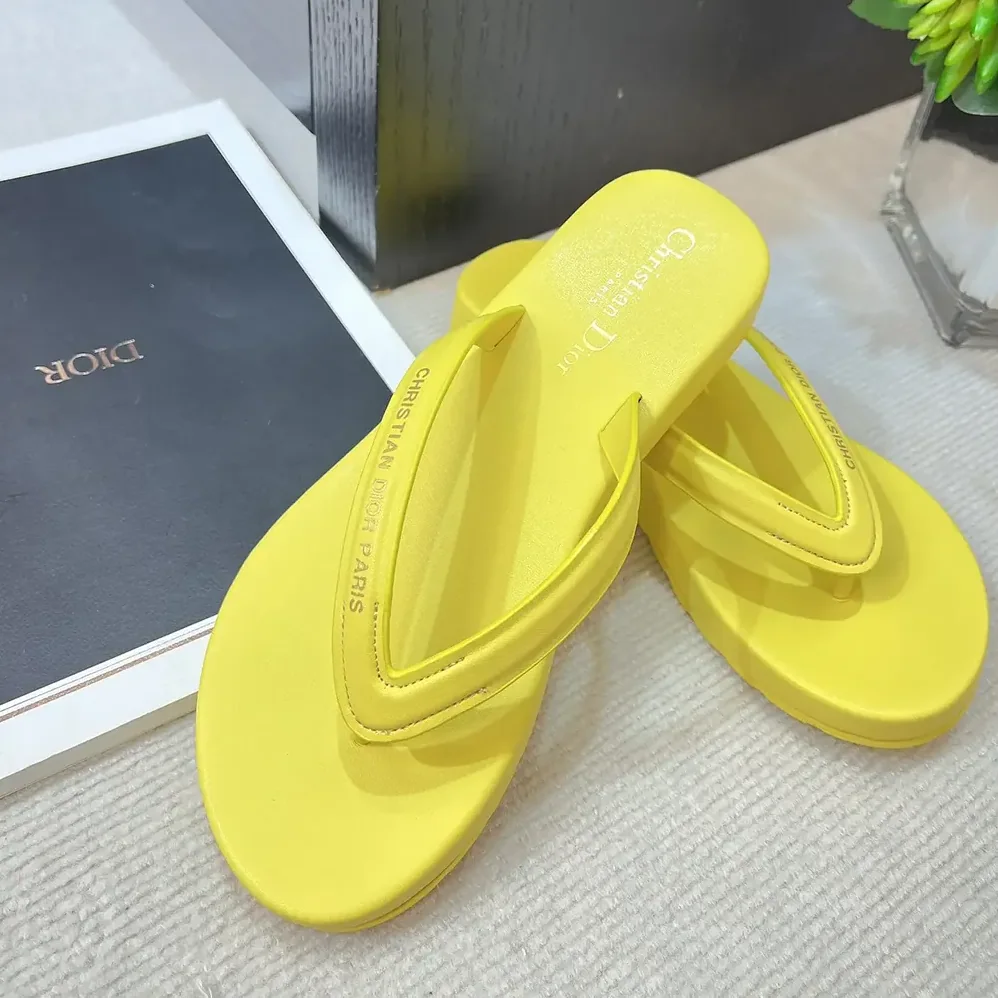Dior Diorsea Thong Sandal Lemon Yellow Leather for Women in Effect Fabric