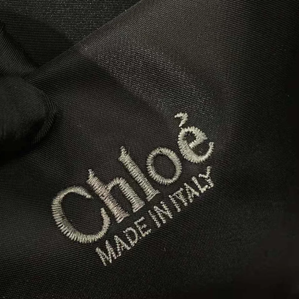 Chloe Medium Woody Tote Bag for Women in Black Chloe Medium Woody Tote Bag for Women in Black