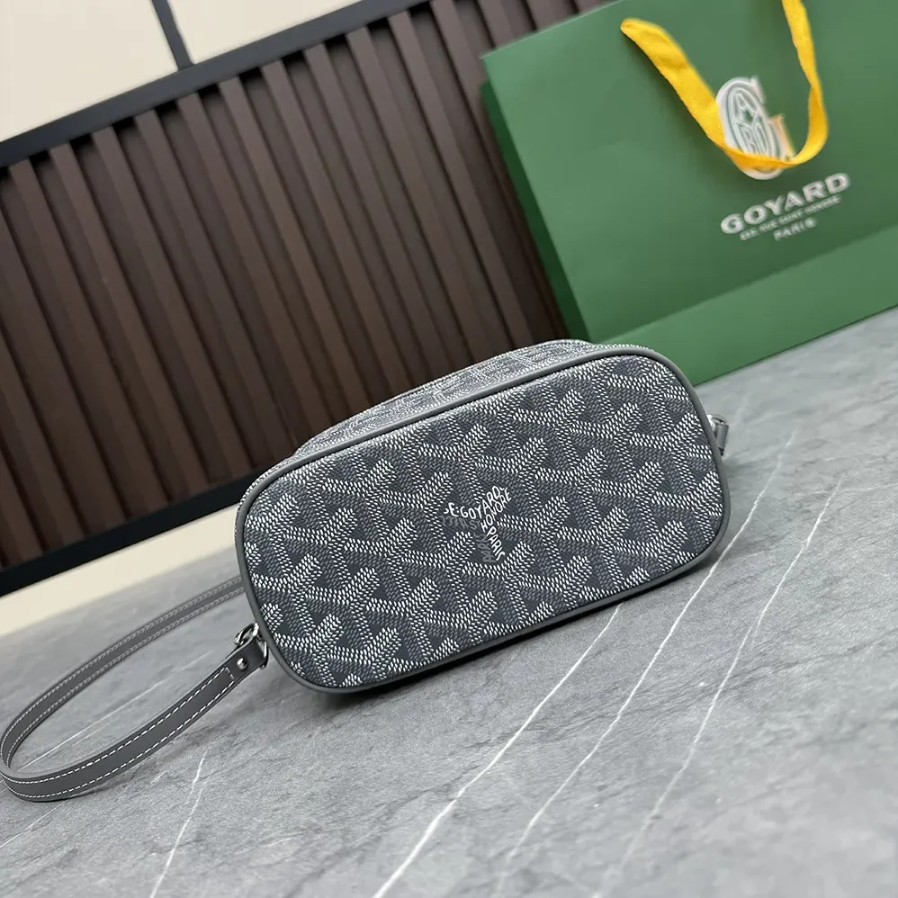 Goyard Muse Mini Vanity for Unisex in Grey