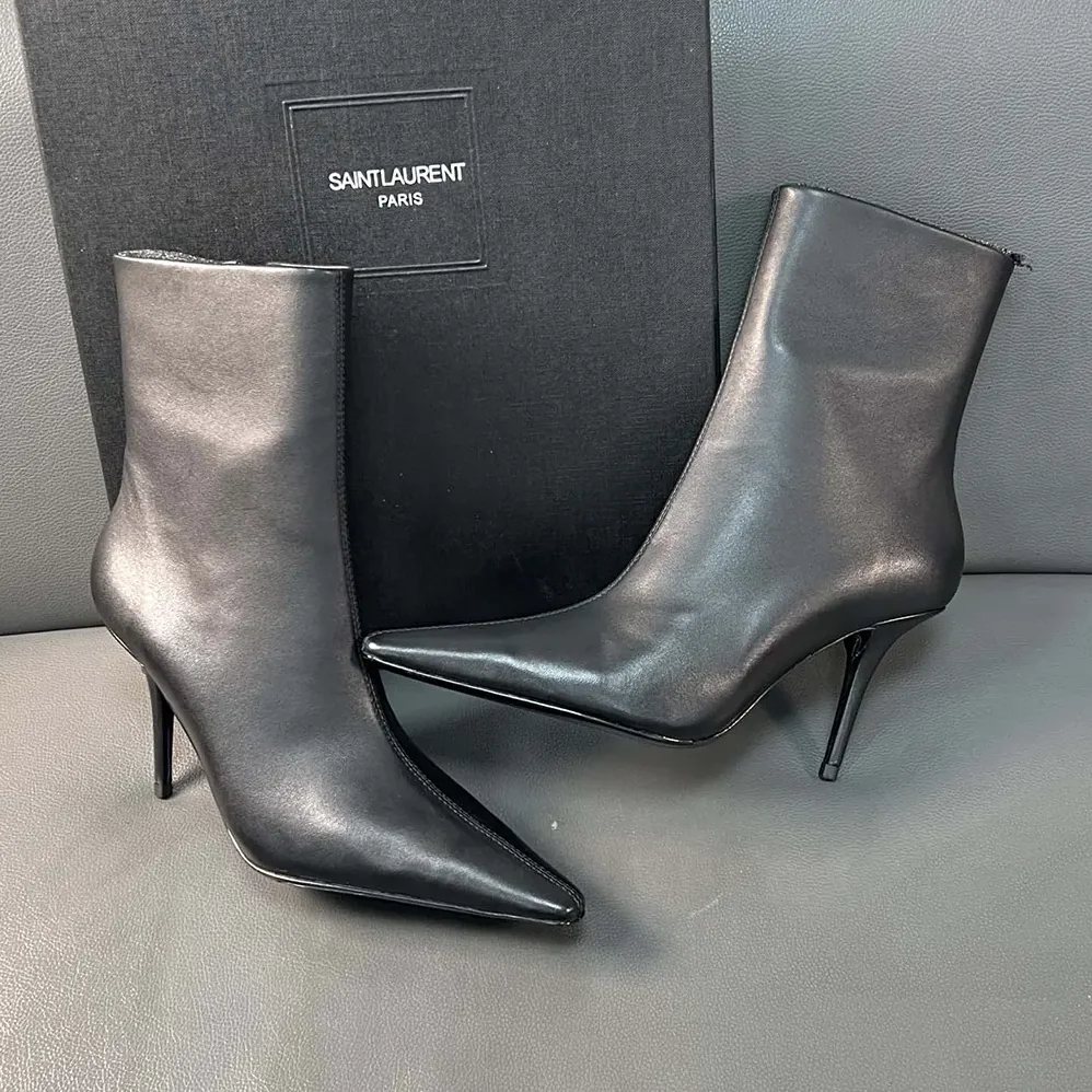 Saint Laurent YSL Ashley Booties In Smooth Leather Black for Women Saint Laurent YSL Ashley Booties In Smooth Leather Black for Women