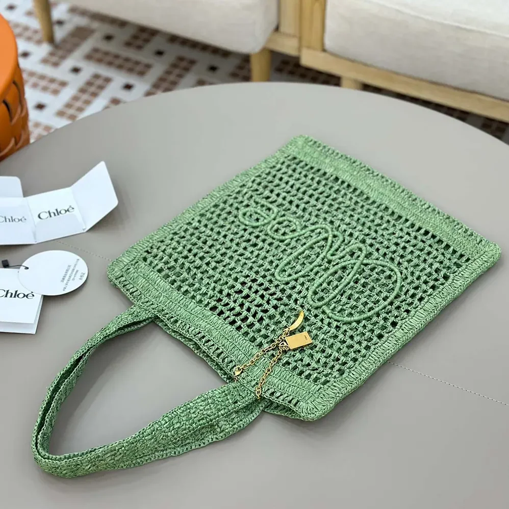 Chloe Summer Banana Tote Bag In Raffia for Women in Green Chloe Summer Banana Tote Bag In Raffia for Women in Green
