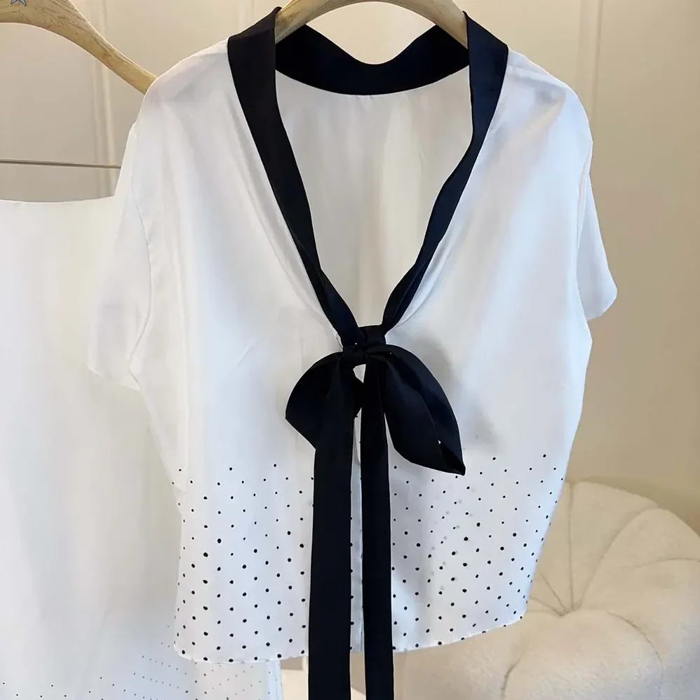 Dior Short-Sleeved Blouse with Rear Tie White Silk Twill with Black PolkaDior Motif for Women Dior Short-Sleeved Blouse with Rear Tie White Silk Twill with Black PolkaDior Motif for Women