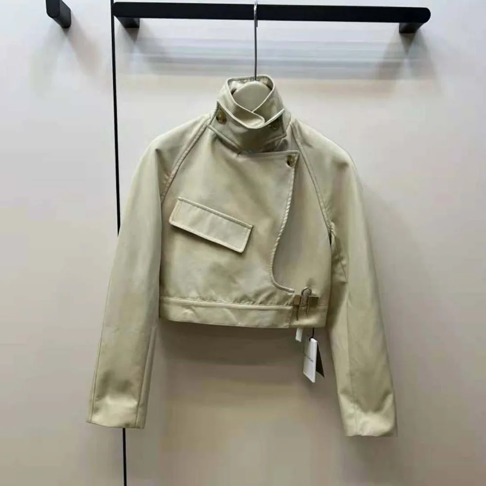 Givenchy Short Trench Coat in Cotton Twill with U-Lock Buckle for Women in Light Beige Givenchy Short Trench Coat in Cotton Twill with U-Lock Buckle for Women in Light Beige