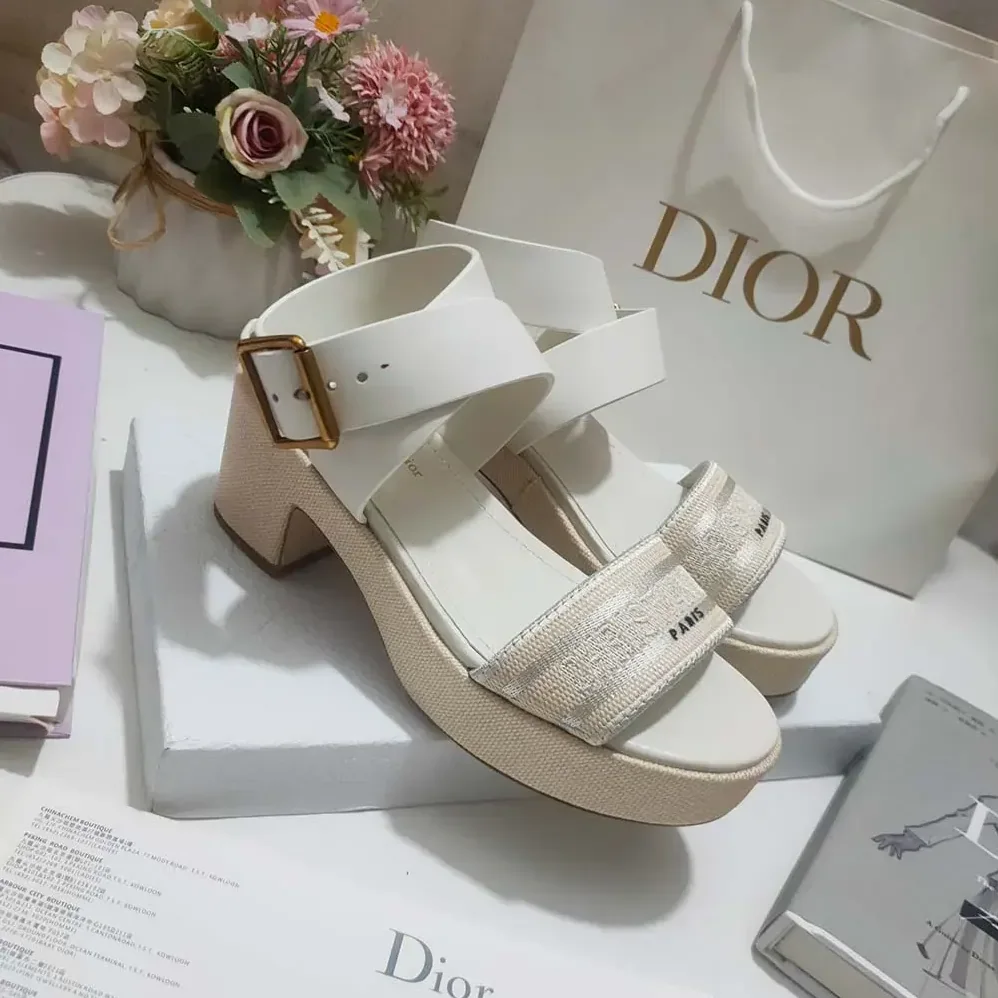 Dior Dioriviera Dway Heeled Sandal Natural Raffia White Calfskin and Embroidered Cotton for Women Dior Dioriviera Dway Heeled Sandal Natural Raffia White Calfskin and Embroidered Cotton for Women