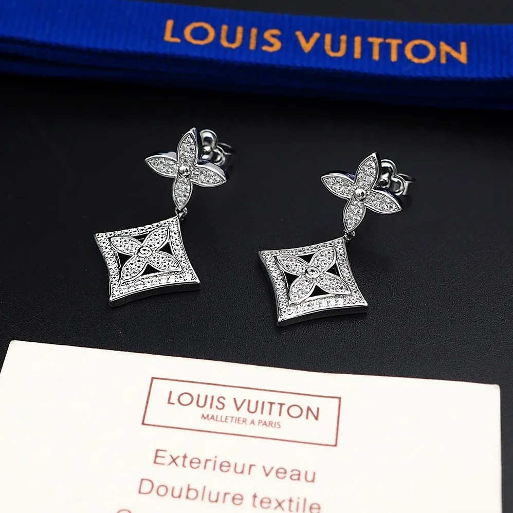 Louis Vuitton Diamond Floral Earrings Silver Louis Vuitton Diamond Floral Earrings Silver