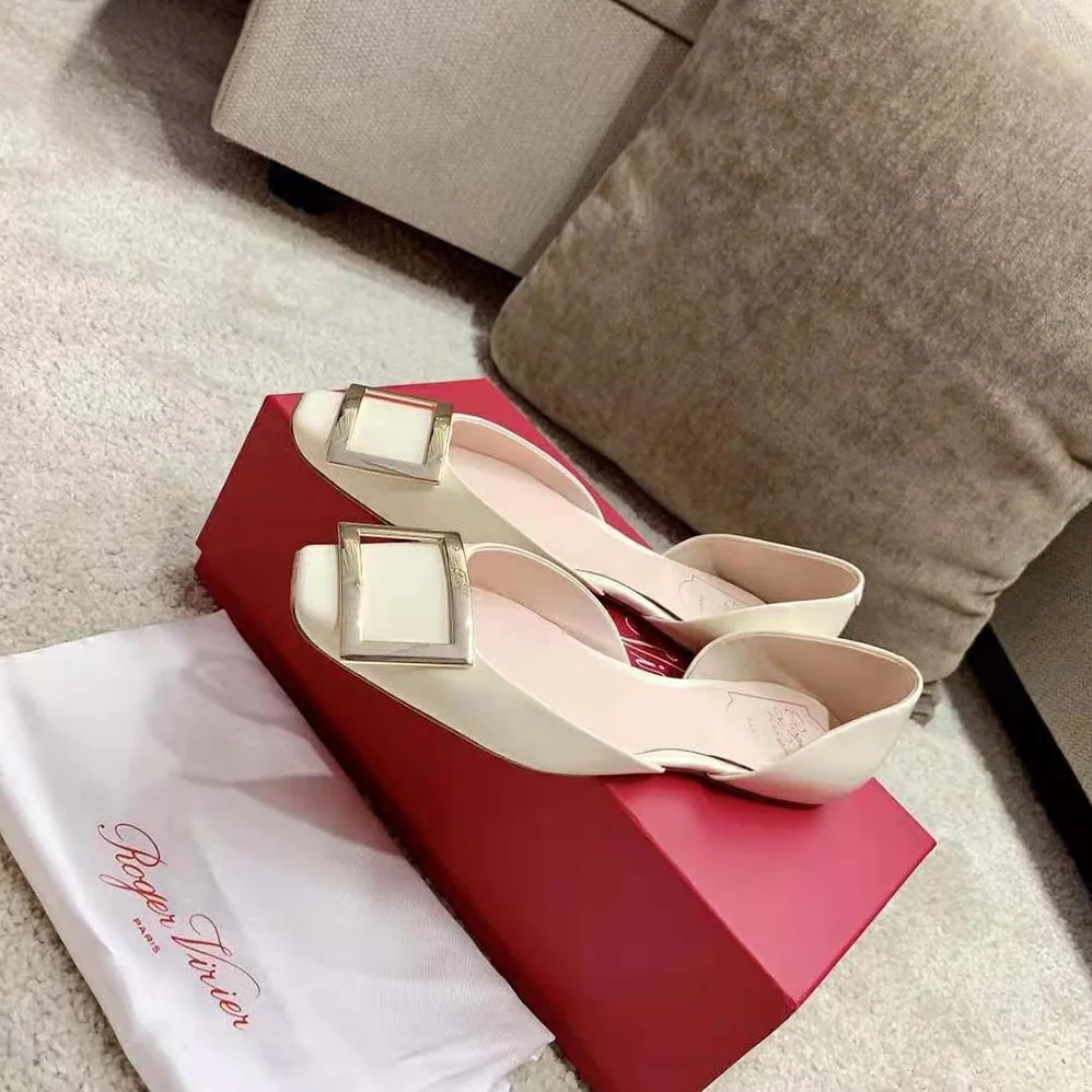 Roger Vivier Trompette Dorsay Metal Buckle Ballerinas in Patent Leather for Women in White