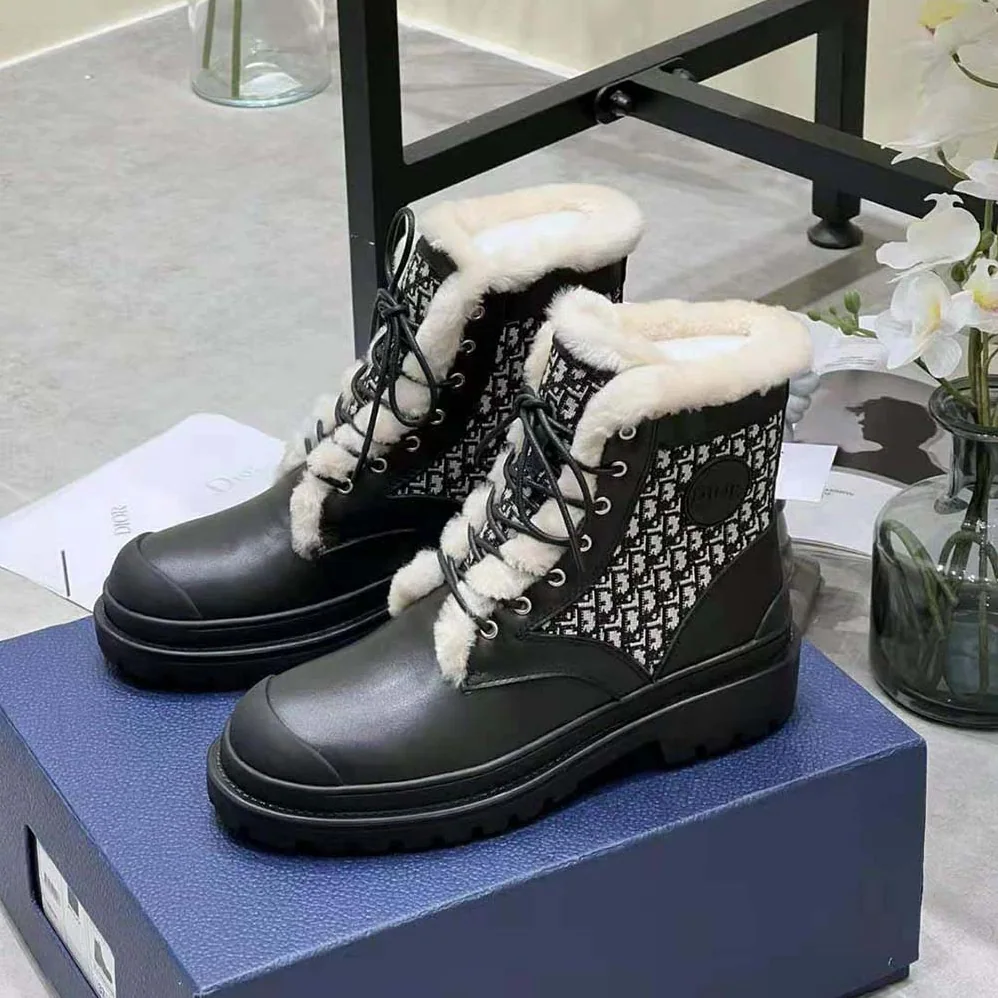Dior Dior Explorer Ankle Boot Black Smooth Calfskin and Beige and Black Dior Oblique Jacquard for Men