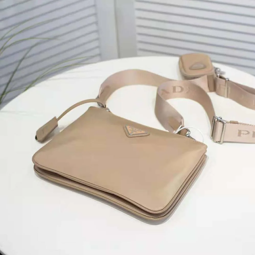 Prada Nylon Re-Edition 2000 Shoulder Bag for Women in Pink
