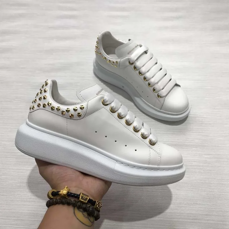 Alexander Mcqueen Shoes Oversized Sneaker in Calf Leather for Women in White Alexander Mcqueen Shoes Oversized Sneaker in Calf Leather for Women in White