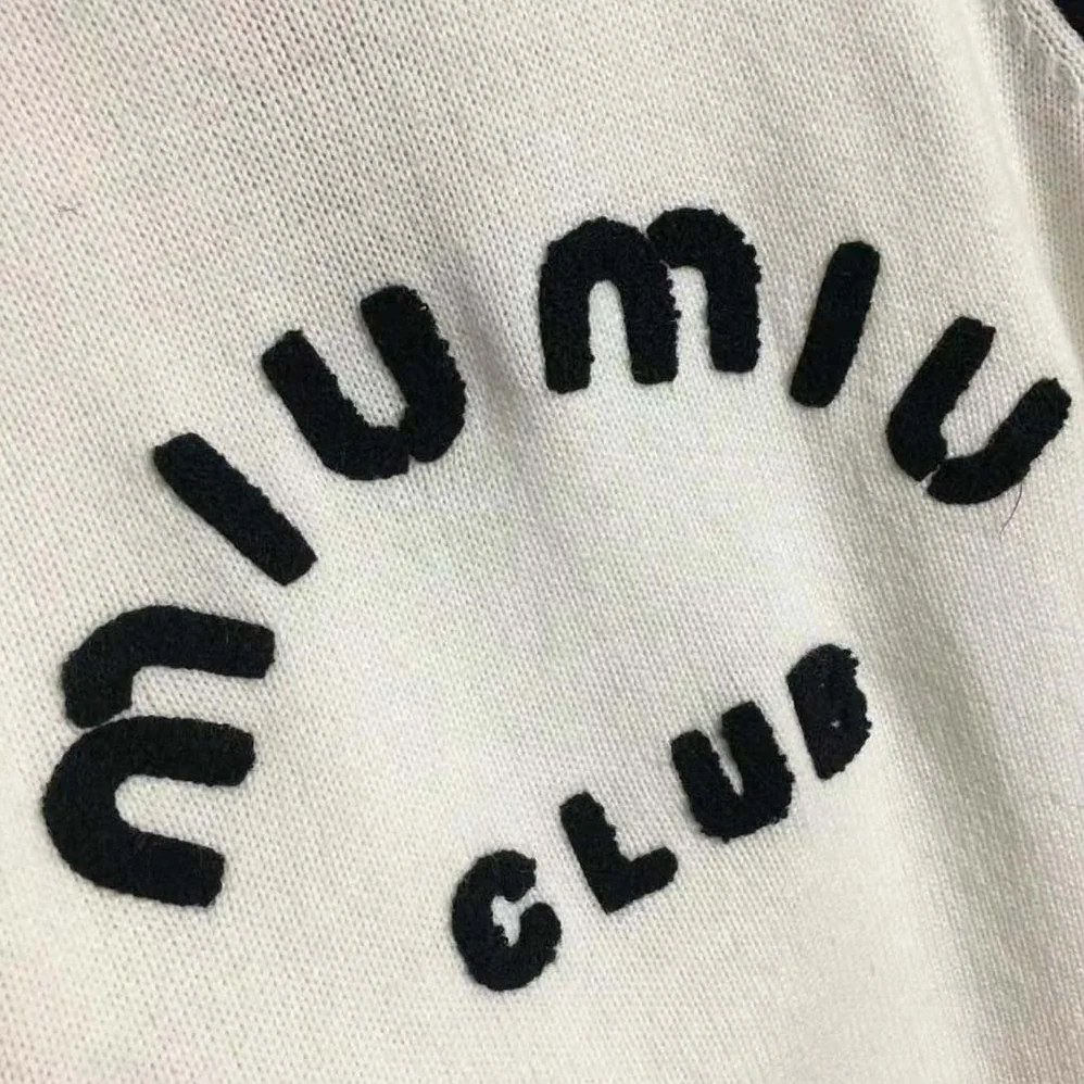 Miu Miu Cashmere Crew for Women in neck Sweater Miu Miu Cashmere Crew for Women in neck Sweater