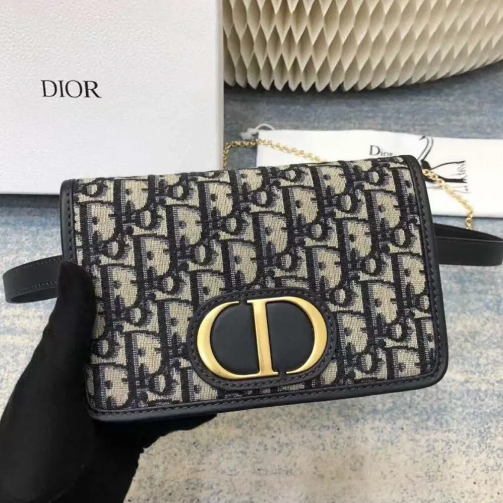 Dior 2-in-1 30 Montaigne Pouch Blue Dior Oblique Jacquard for Women Dior 2-in-1 30 Montaigne Pouch Blue Dior Oblique Jacquard for Women