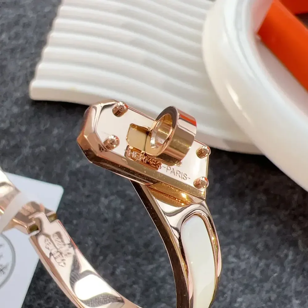 Hermes Mini Clic Kelly Bracelet for Unisex in White