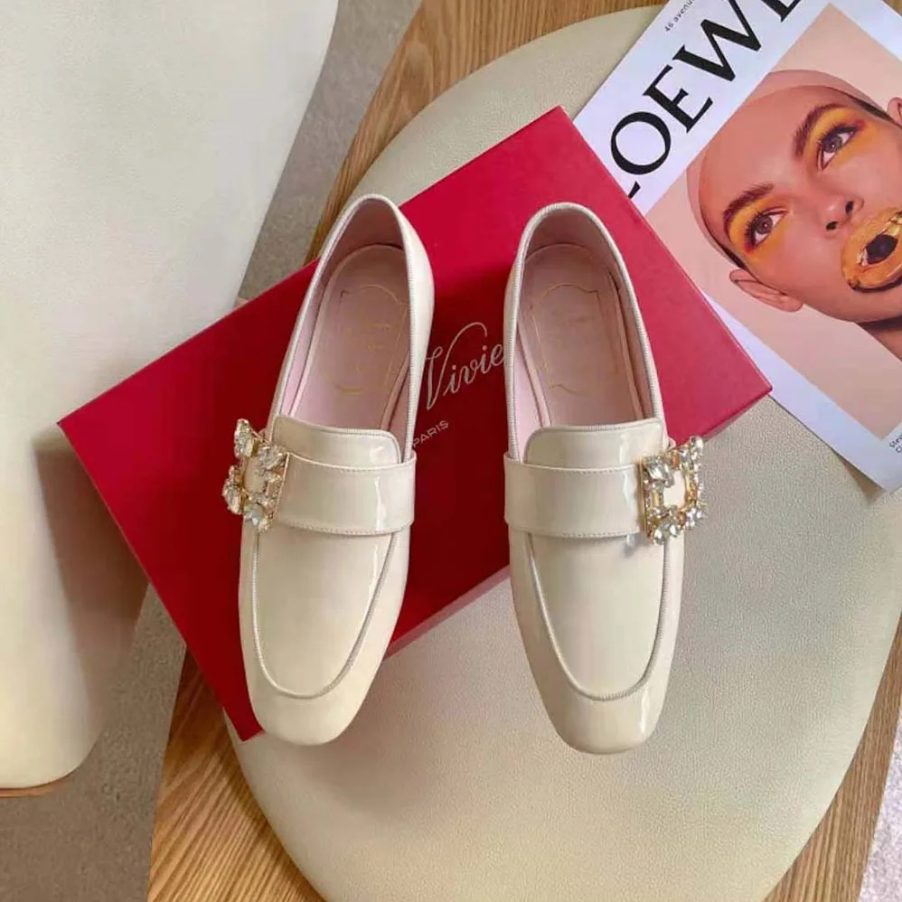 Roger Vivier Mini Broche Vivier Buckle Loafers in Patent Leather for Women in White Roger Vivier Mini Broche Vivier Buckle Loafers in Patent Leather for Women in White