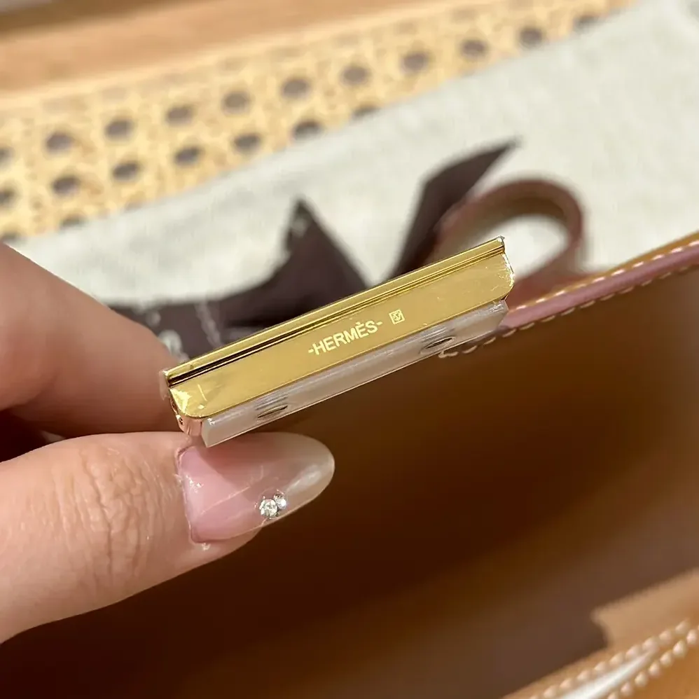 Hermes Constance 24 Bag Epsom Leather for Women in Brown/Gold Hermes Constance 24 Bag Epsom Leather for Women in Brown/Gold