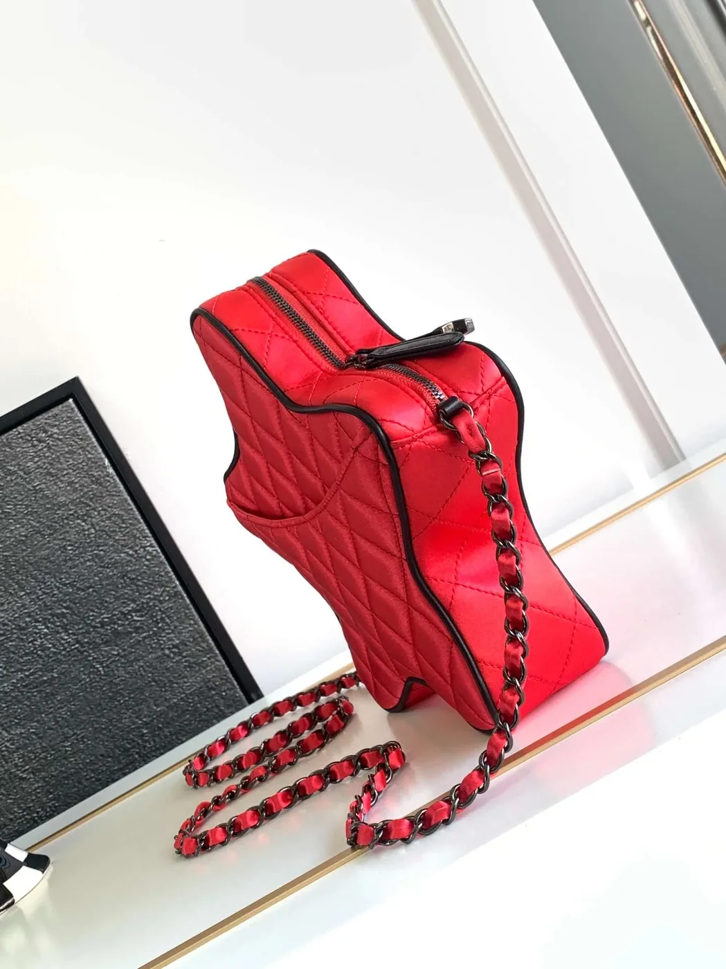 Chanel Star Handbag Red in Blue / Chanel Star Handbag Red in Blue /