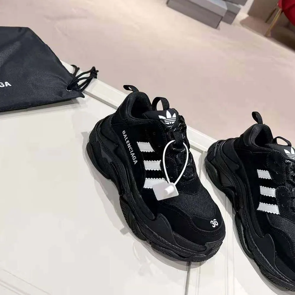 Balenciaga Balenciaga / Adidas Triple S Sneaker in Black for Unisex Balenciaga Balenciaga / Adidas Triple S Sneaker in Black for Unisex