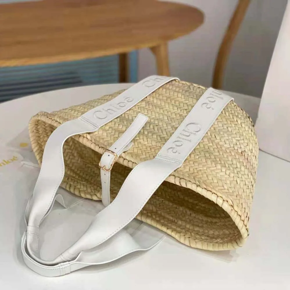 Chloe Sense Medium Basket for Women in White Chloe Sense Medium Basket for Women in White