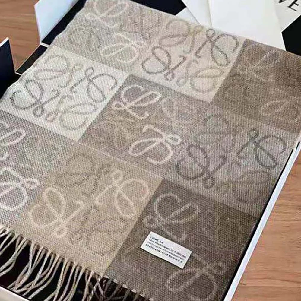 Loewe Anagram Scarf in Wool and Cashmere for Women in Beige Loewe Anagram Scarf in Wool and Cashmere for Women in Beige