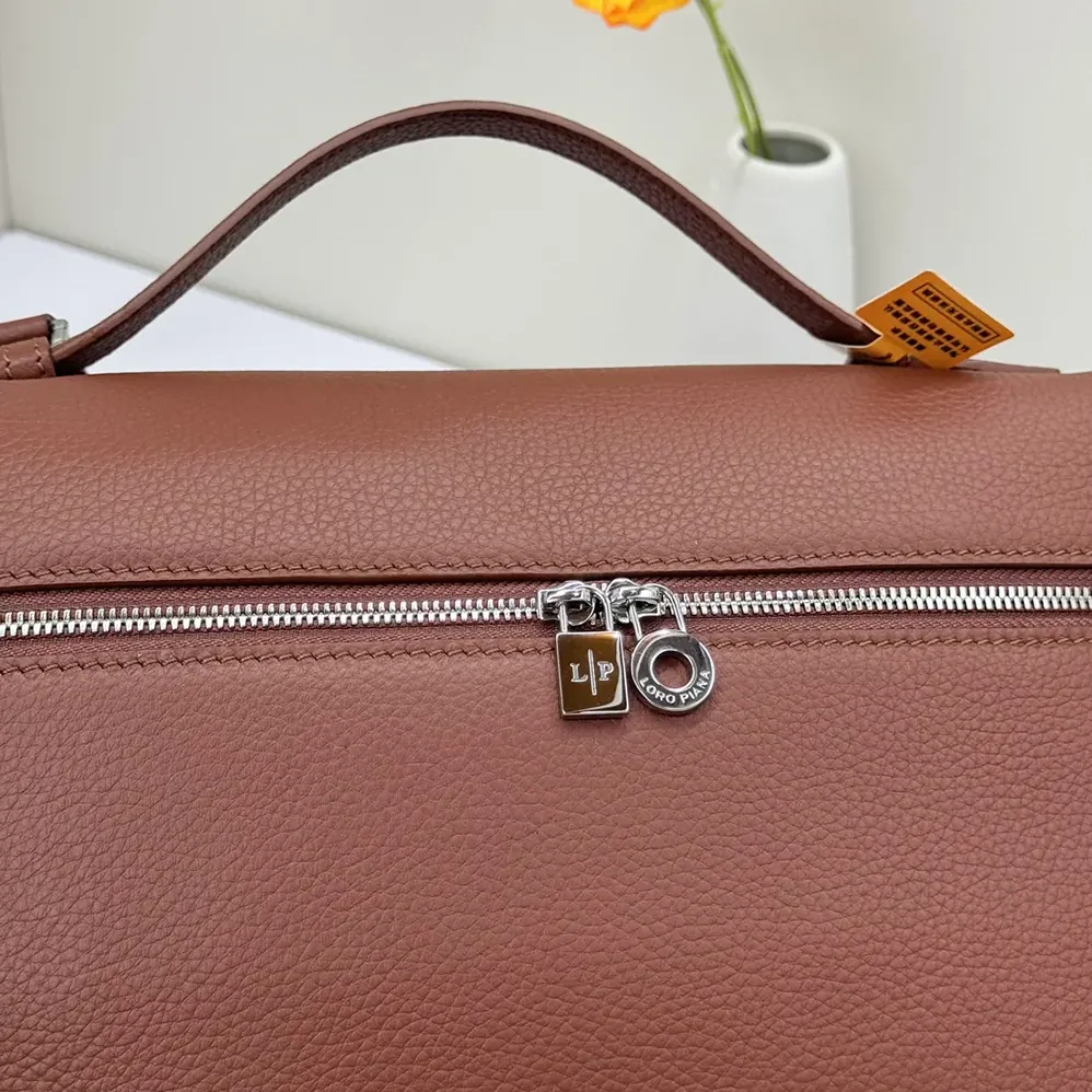 Loro Piana Extra Pocket L27 for Women in Brown Loro Piana Extra Pocket L27 for Women in Brown