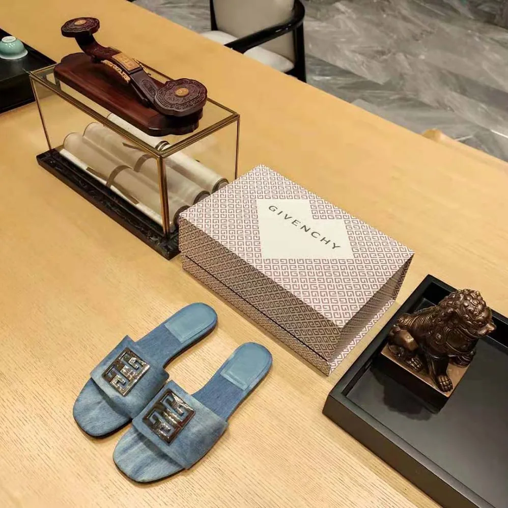 Givenchy 4G Mules in Washed Denim for Women in Blue Givenchy 4G Mules in Washed Denim for Women in Blue