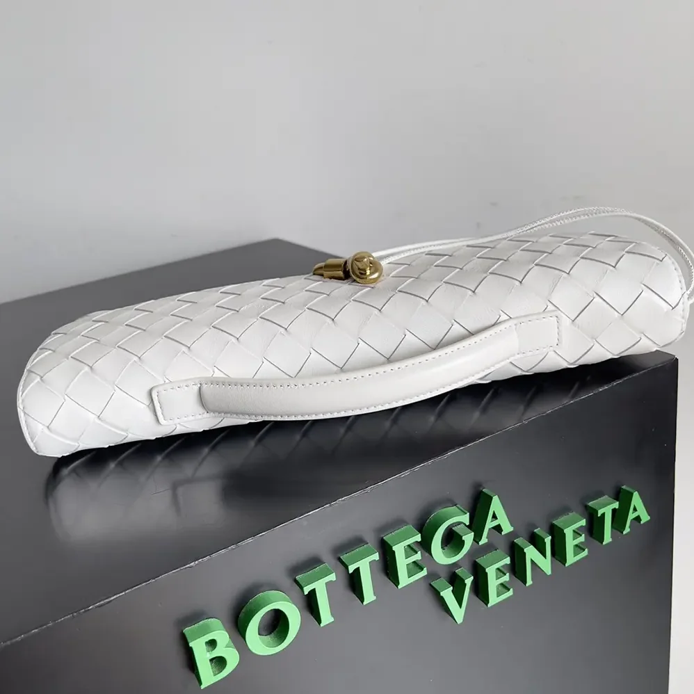 Bottega Veneta Long Clutch Andiamo With Handle for Women in White Bottega Veneta Long Clutch Andiamo With Handle for Women in White