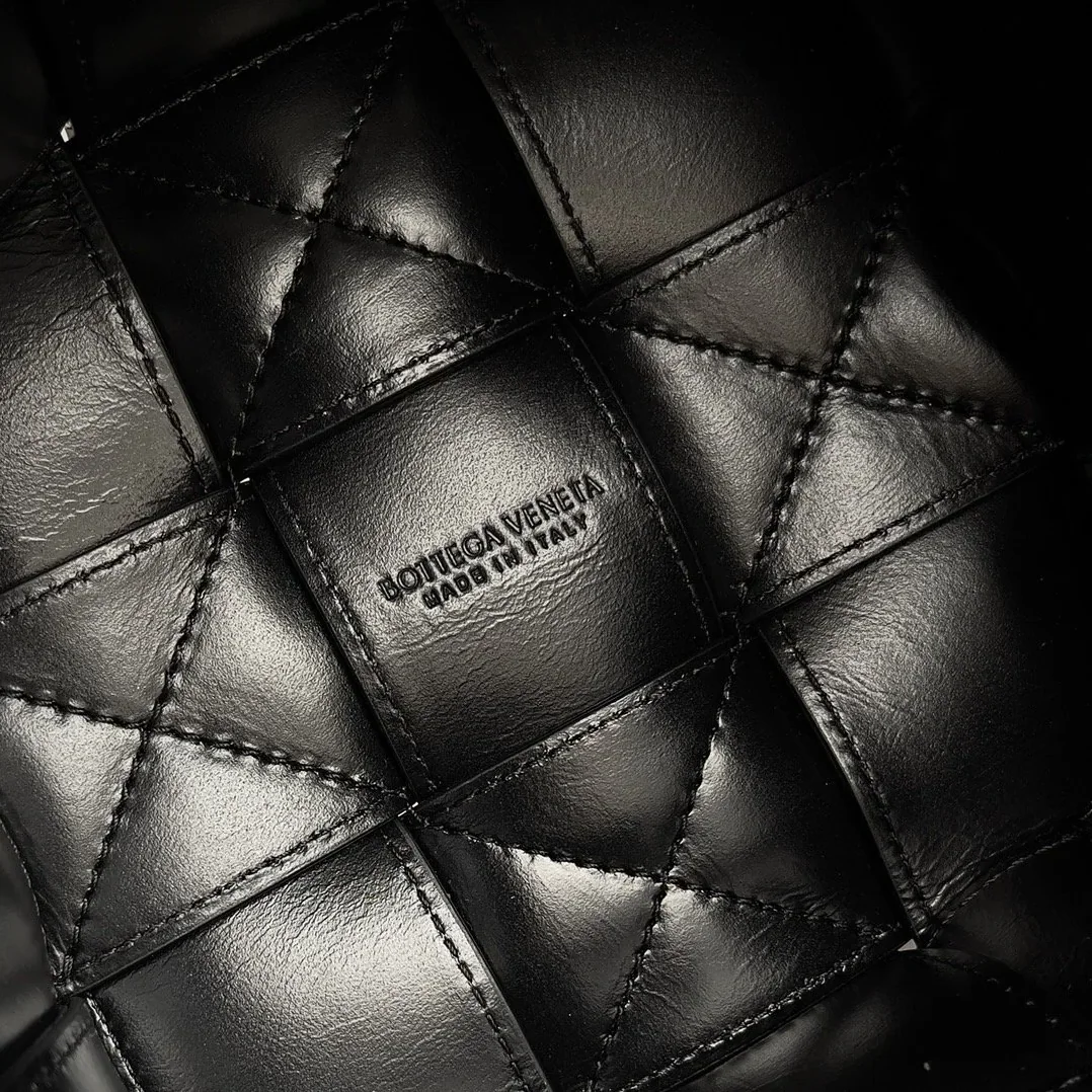 Bottega Veneta Small Cassette Bucket Bag Black Bottega Veneta Small Cassette Bucket Bag Black