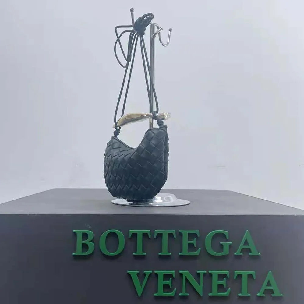 Bottega Veneta Mini Sardine in Supple Lambskin Leather for Women in Black Bottega Veneta Mini Sardine in Supple Lambskin Leather for Women in Black