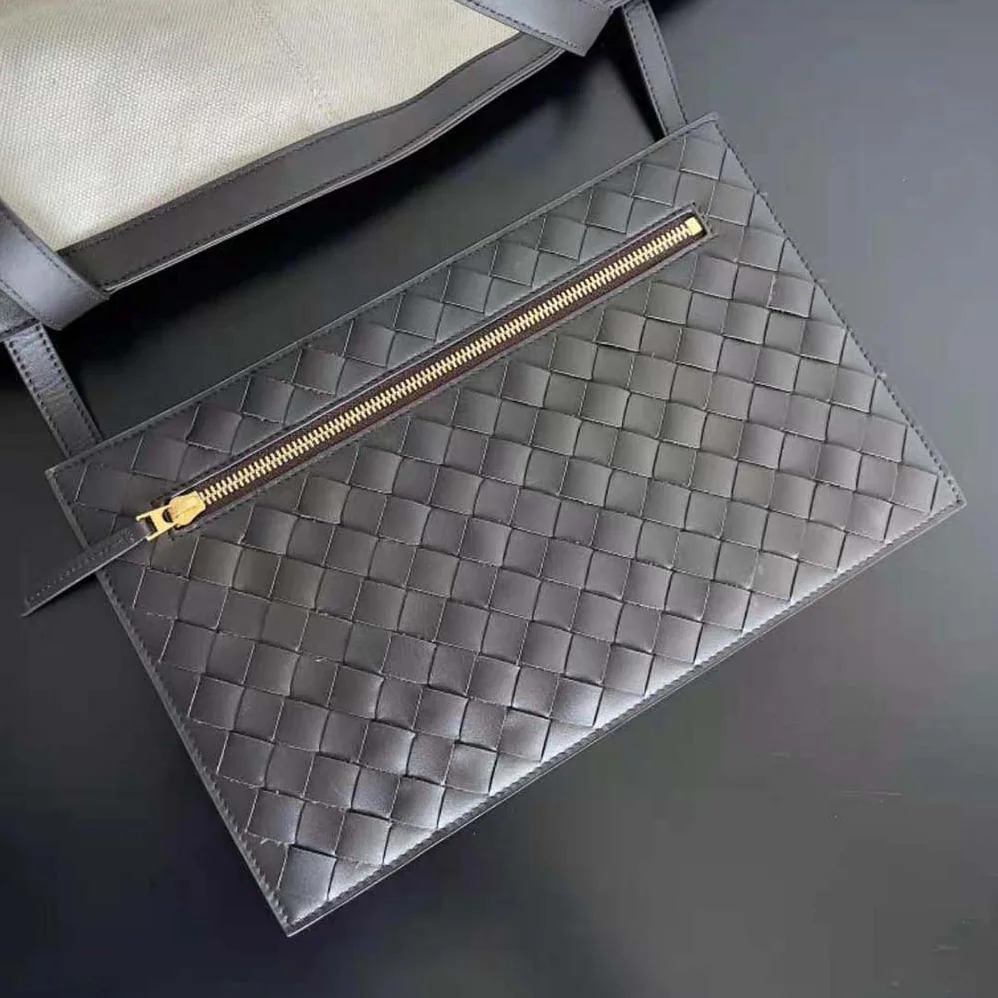 Bottega Veneta Large Flip Flap in Intrecciato Leather for Women