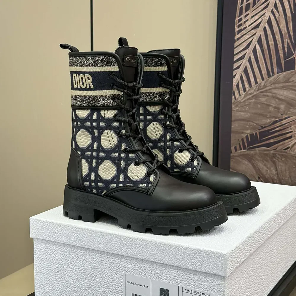 Dior D-Major Ankle Boot Black Calfskin with Deep Blue for Women Dior D-Major Ankle Boot Black Calfskin with Deep Blue for Women