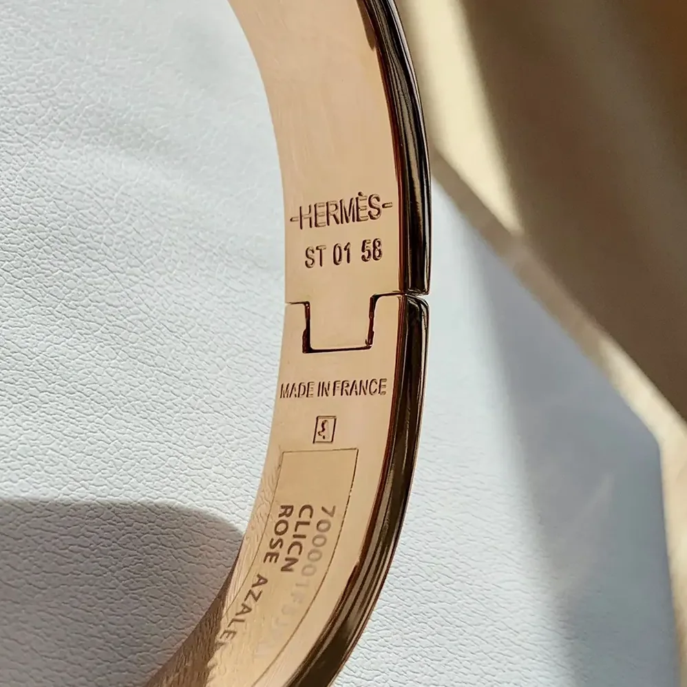 Hermes Clic H Bracelet for Unisex in White Hermes Clic H Bracelet for Unisex in White