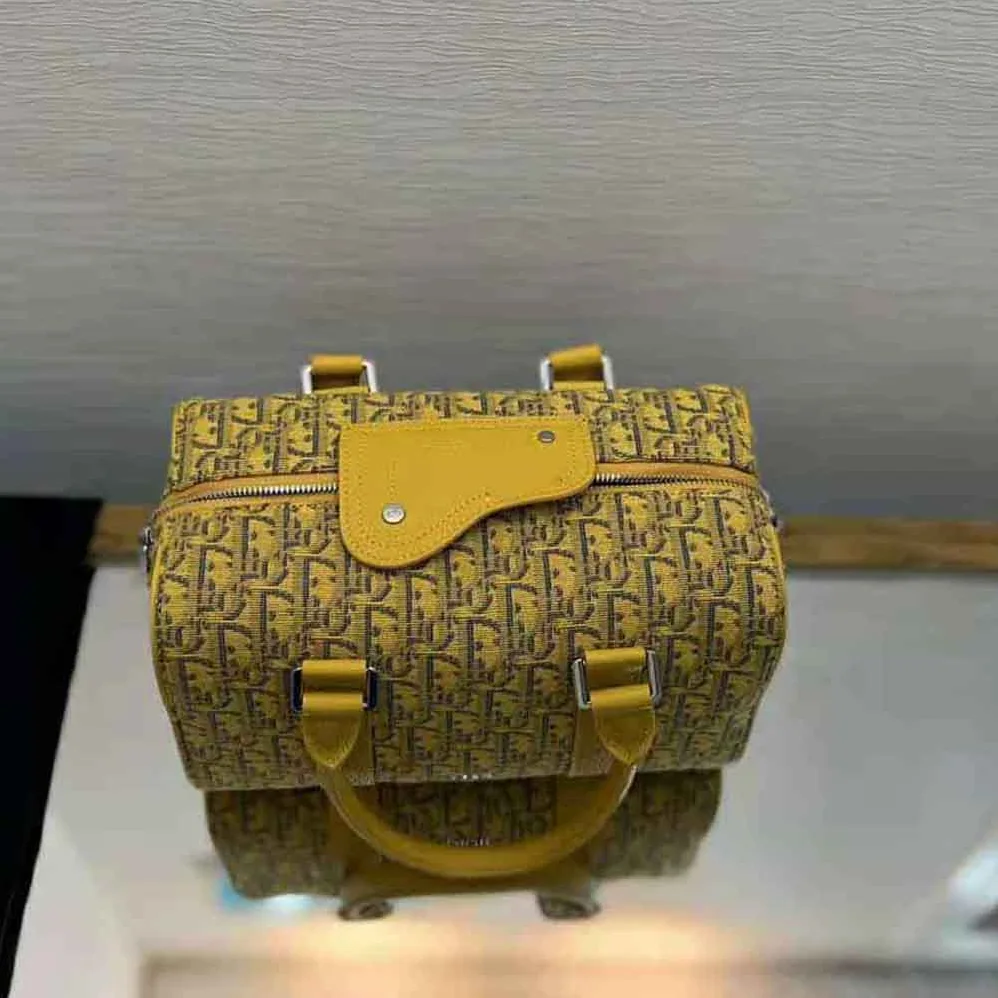 Dior Lingot 26 Bag Gold for Men in Tone Dior Oblique Jacquard