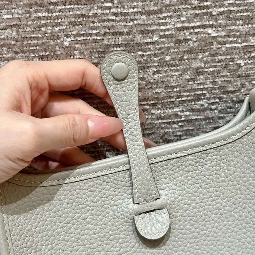 Hermes Evelyne 16 Amazone in Clemence Leather for Women in Beige/Silver