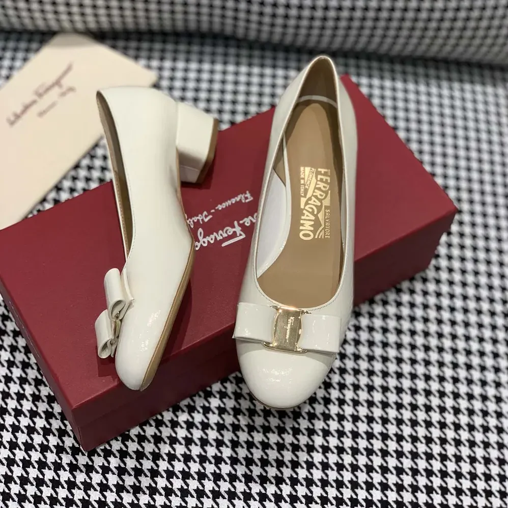 Salvatore Ferragamo Vara Pump for Women in White