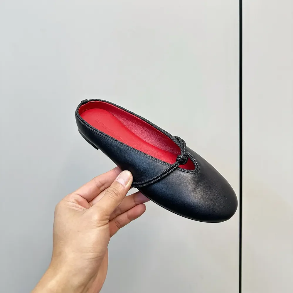 Bottega Veneta Rosa Mary-Jane Ballerina for Women in Black Bottega Veneta Rosa Mary-Jane Ballerina for Women in Black