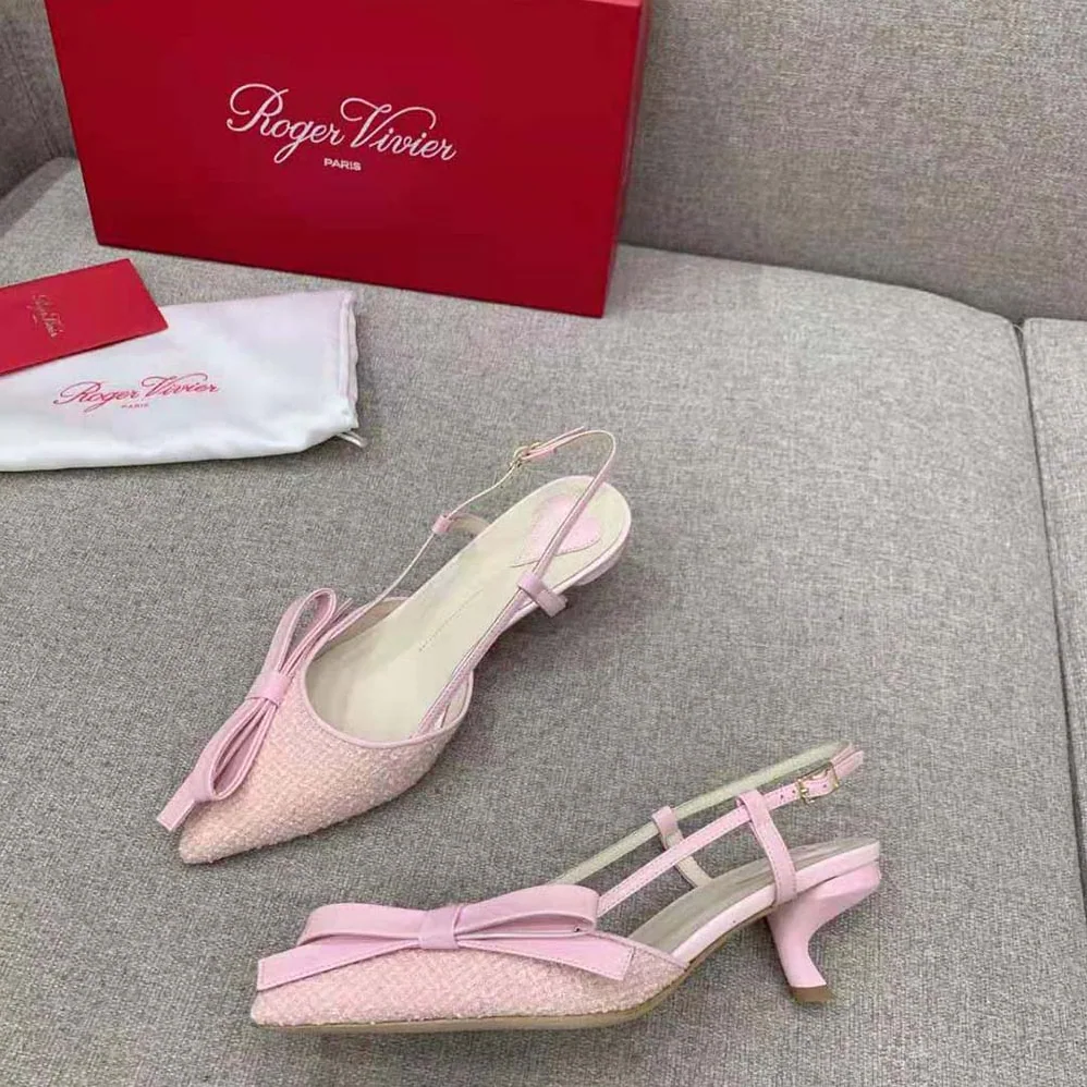 Roger Vivier Virgule Bow Slingback Pumps in Fabric for Women in Pink